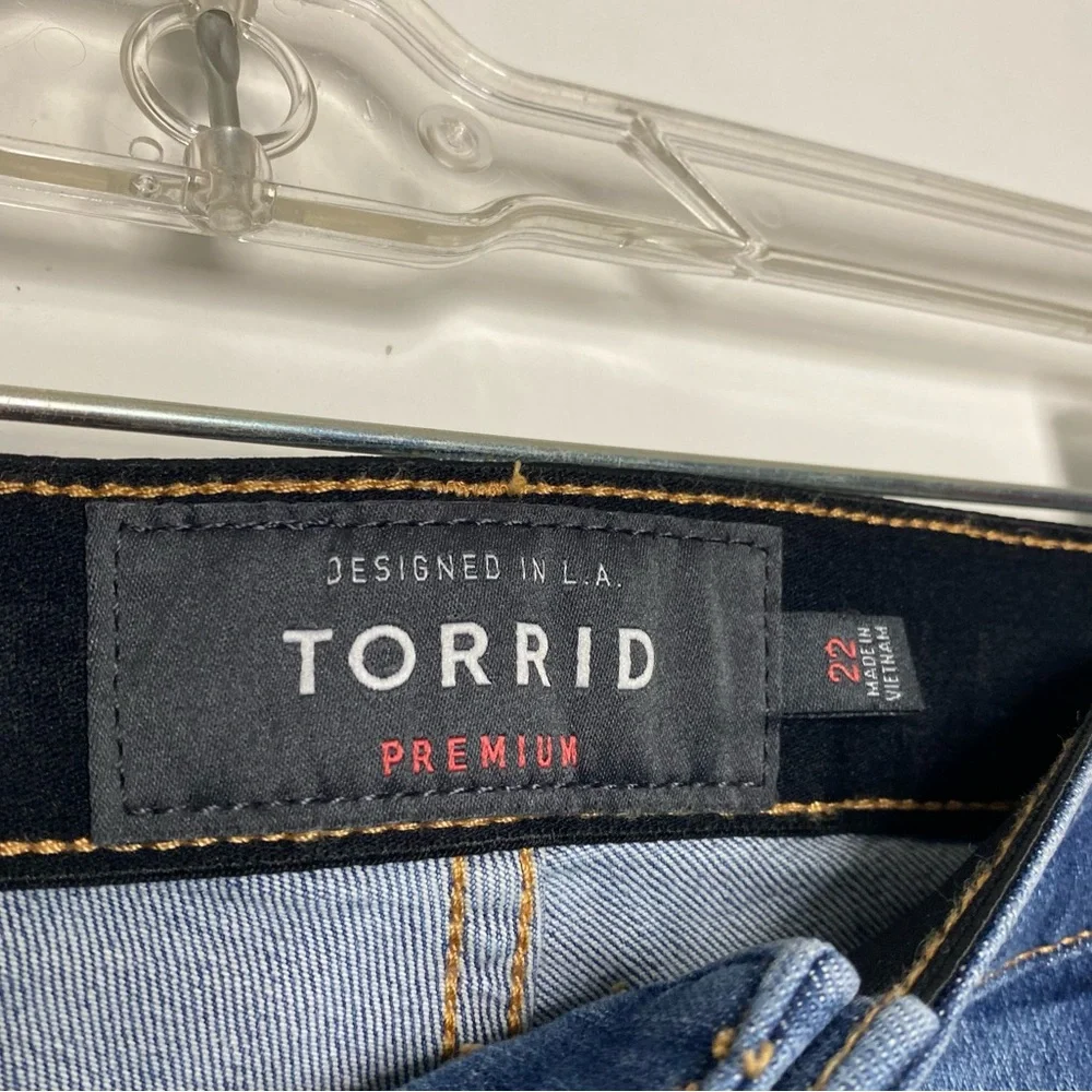 Torrid Sky High Skinny Jean Shorts 22
